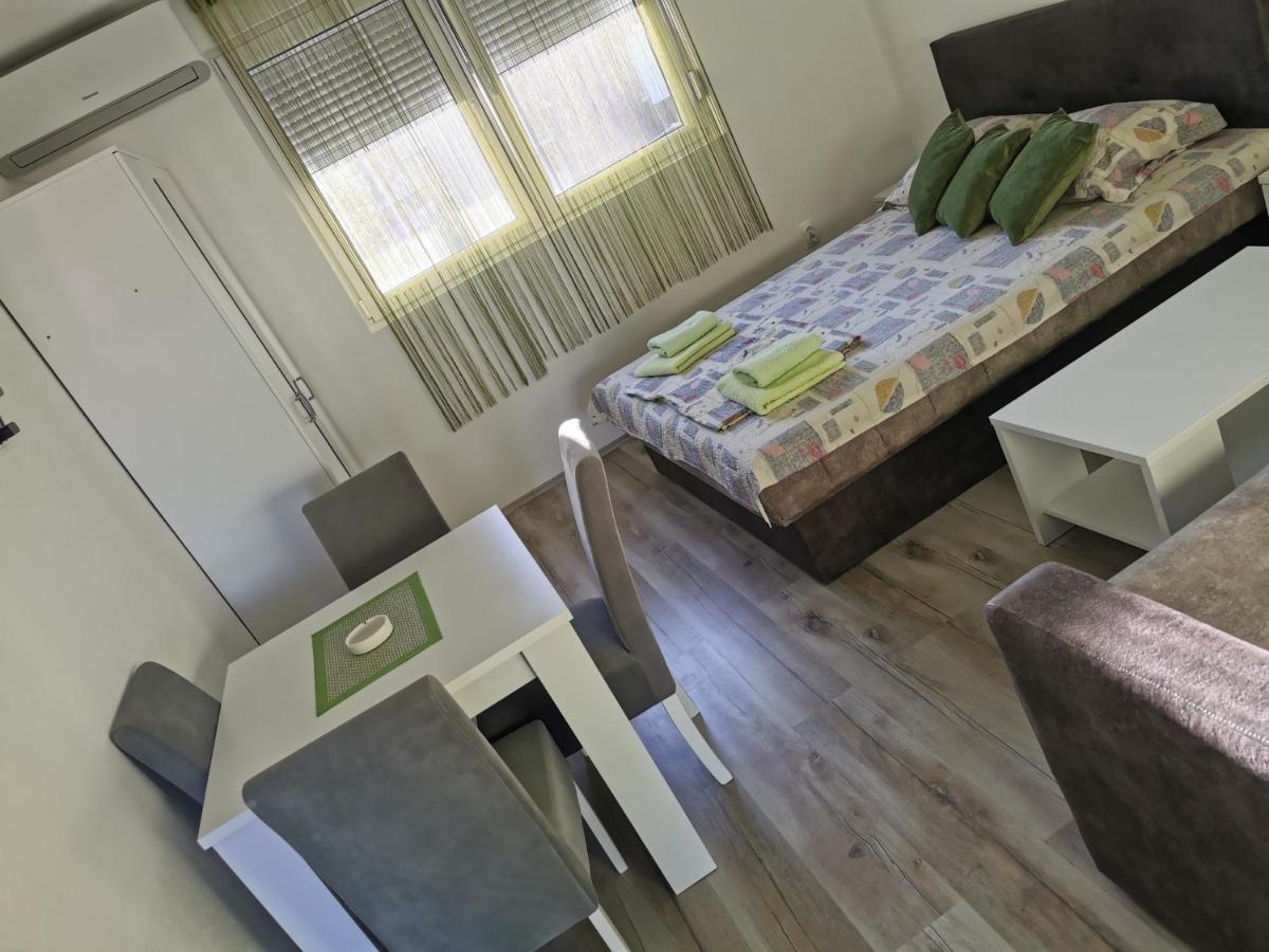 Apartmani Manila, Terme-Popust, Akva Park-Popust, Garazno Mesto วรินรัชกา บานยา ภายนอก รูปภาพ